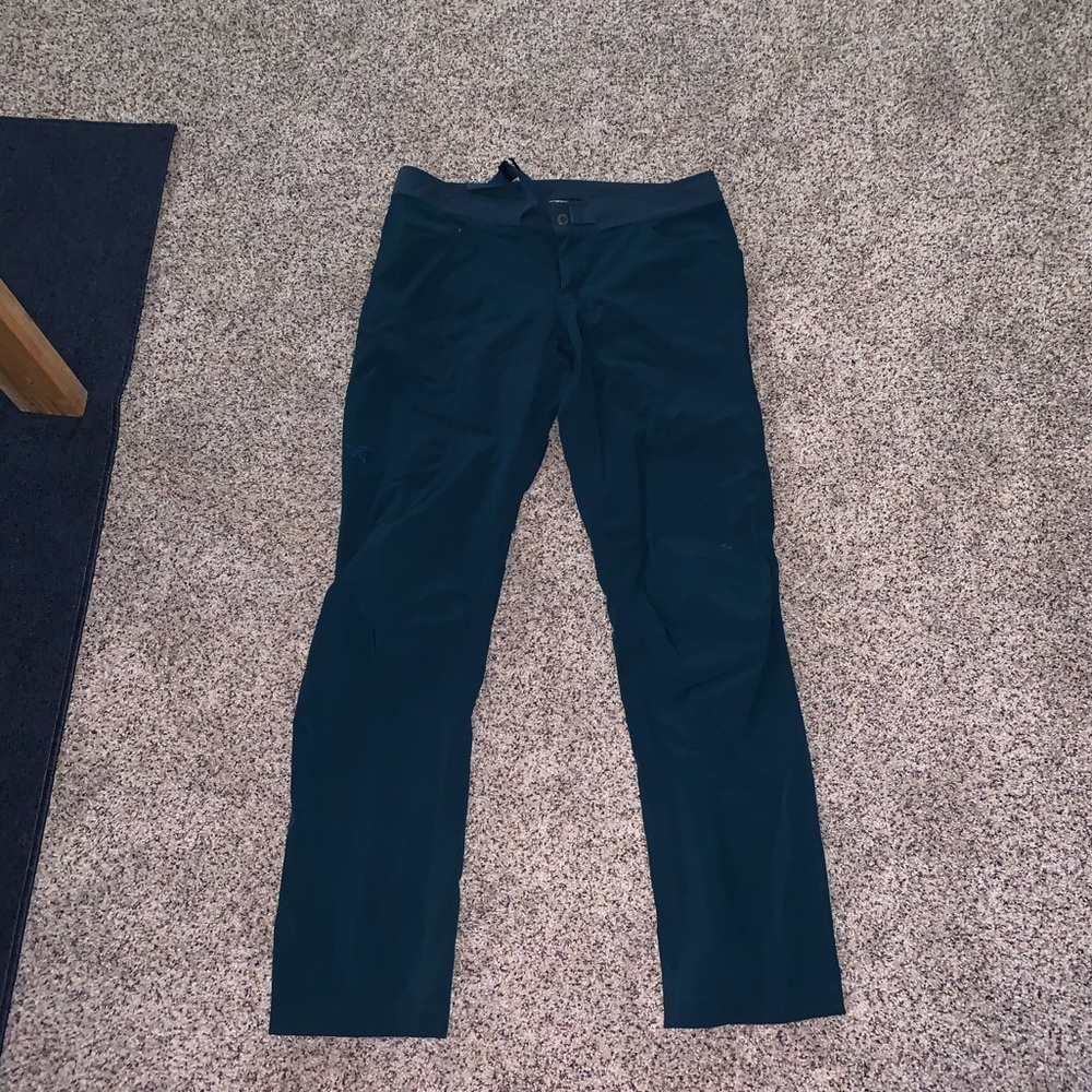 Arc’teryx Lefroy hiking pants 36 waist 35 inseam